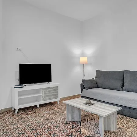 Guzman B Apartment *
